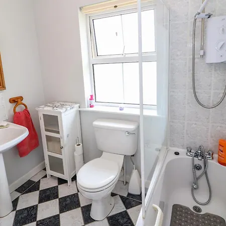 23 Cois Caol Skibbereen