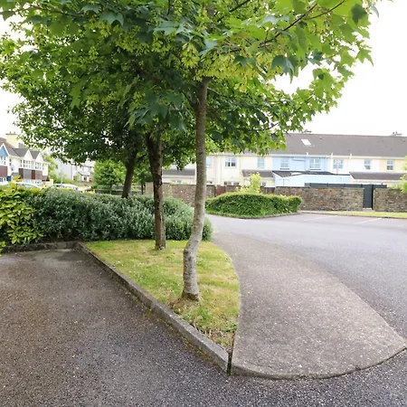 23 Cois Caol Skibbereen