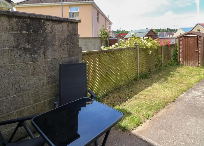 23 Cois Caol * Skibbereen