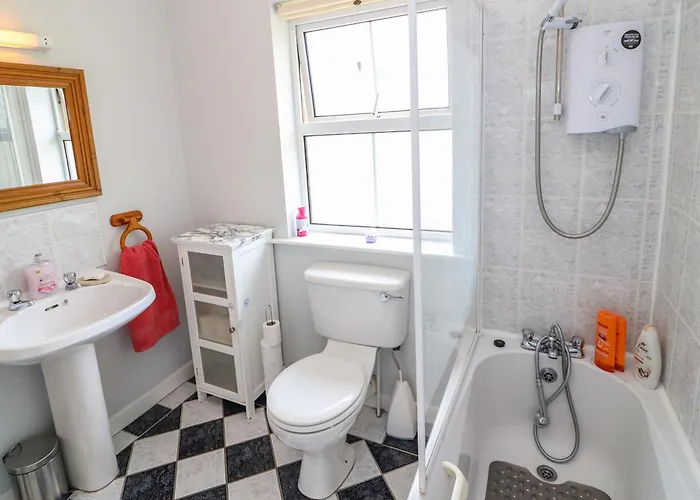 23 Cois Caol Skibbereen