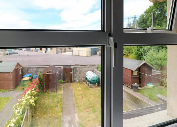 23 Cois Caol Skibbereen