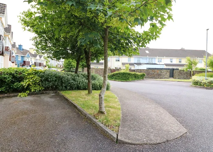 23 Cois Caol Skibbereen